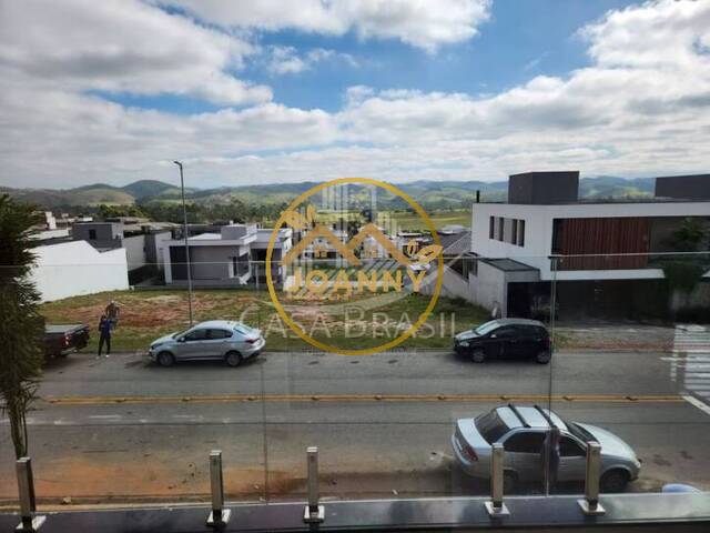 Sobrado para Venda em São José dos Campos - 3