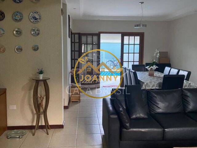 Casa para Venda em São José dos Campos - 4