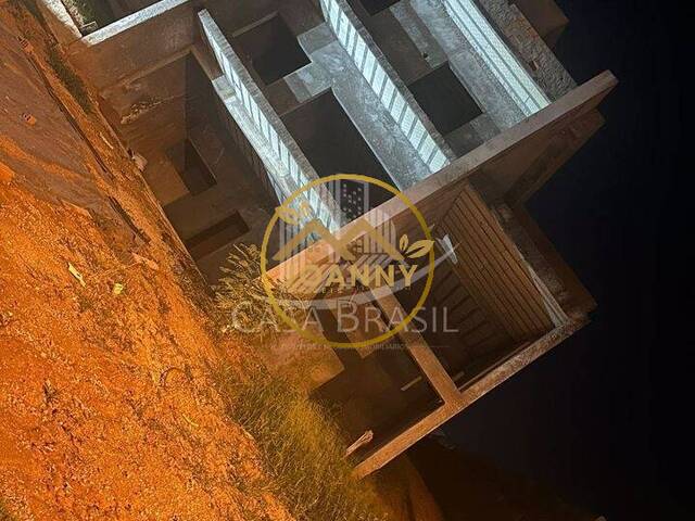 Sobrado para Venda em Jacareí - 2