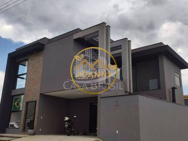 Casa para Venda em São José dos Campos - 4