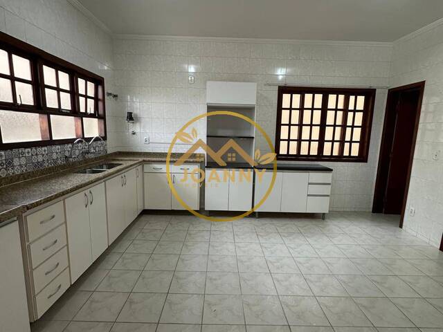 Casa para Locação em São José dos Campos - 4