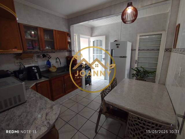 Casa para Venda em São José dos Campos - 4