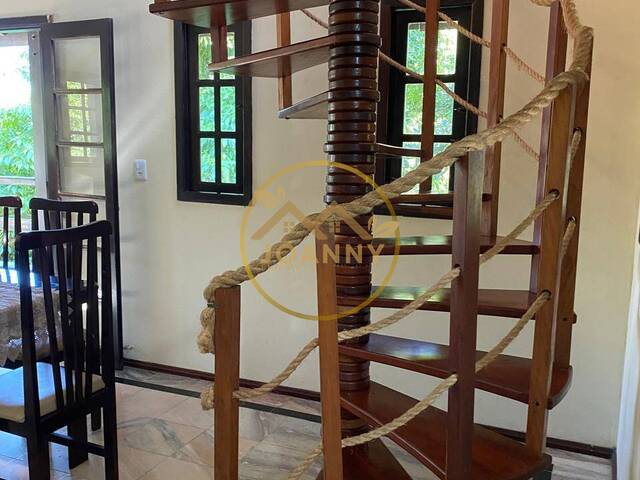 Sobrado para Venda em Caraguatatuba - 4