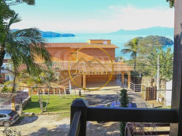 Sobrado para Venda em Caraguatatuba - 4