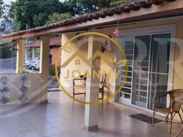 Sobrado para Venda em Jacareí - 4
