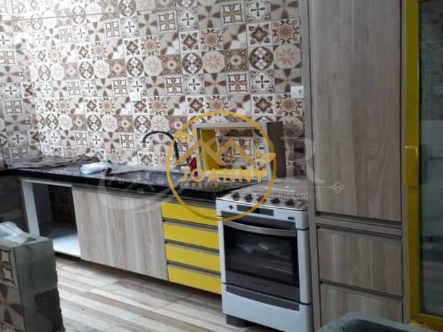 Sobrado para Venda em Jacareí - 3