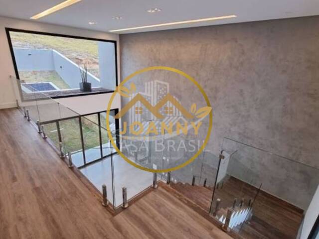 Sobrado para Venda em São José dos Campos - 4